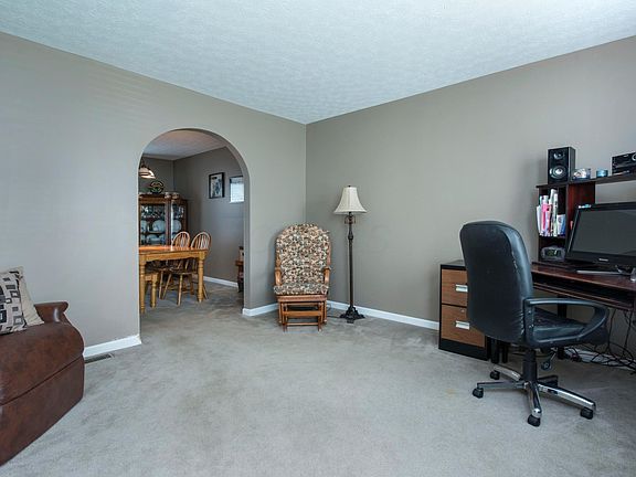 4th image of 249 Essex Pl