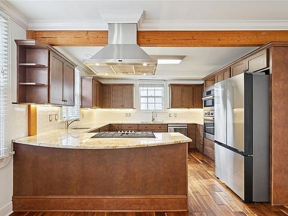 4th image of 3616 Nashville Ave