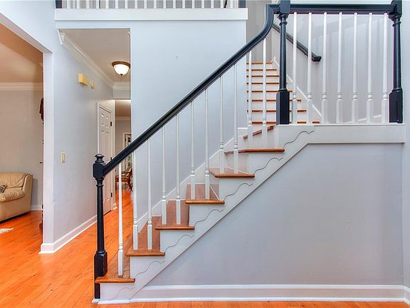 5th image of 2120 Milfield Cir