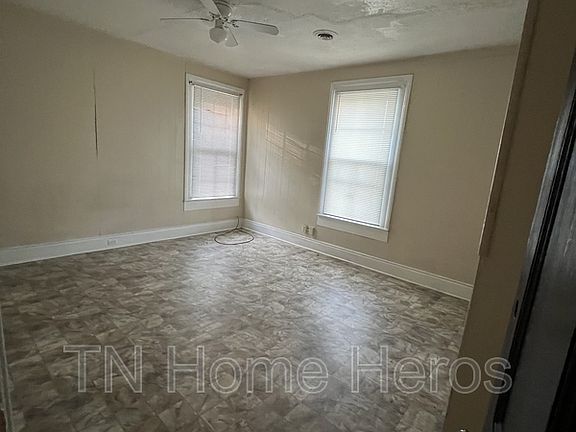 3rd image of 2509 Parkview Ave #B-2