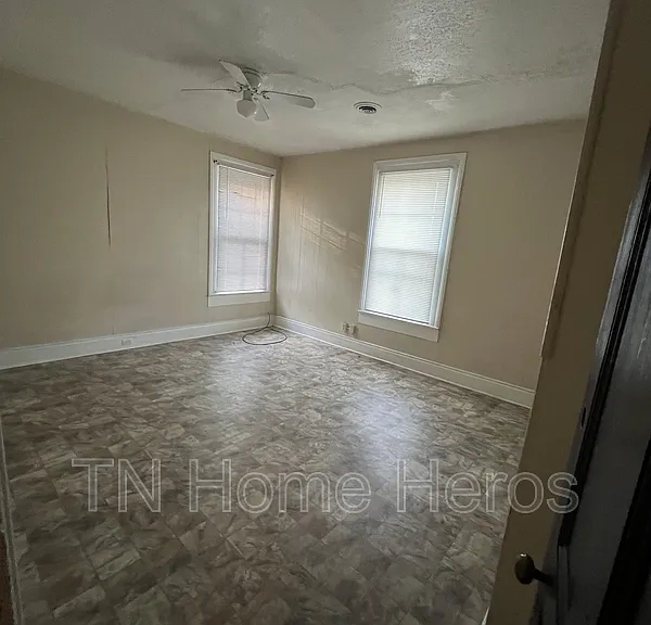 2509 Parkview Ave #B-2 — Photo 3