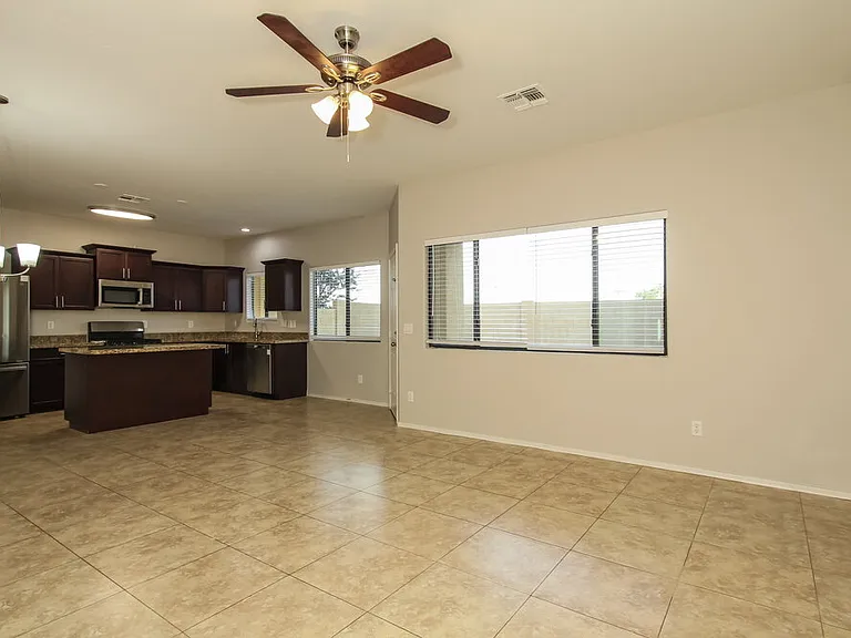 4855 S 4th Ave — Photo 5