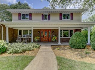 9130 Verbena Dr, Munster, IN 46321