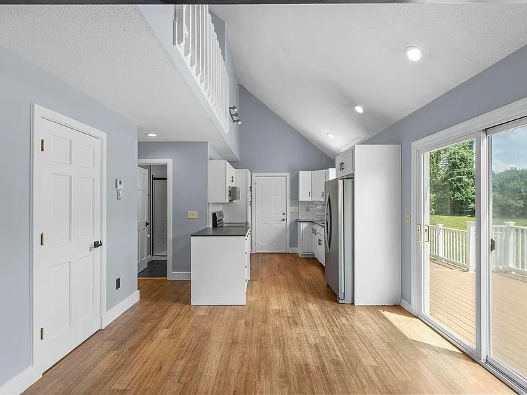 103 Birch Rd — Photo 8