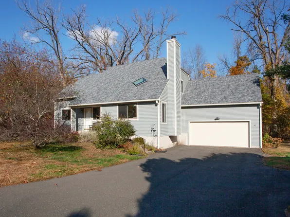40 White Water Turn, Simsbury, CT 06081