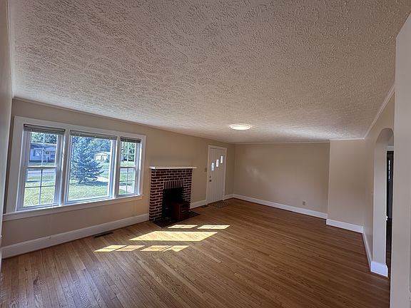 5th image of 4472 Dry Fork Rd