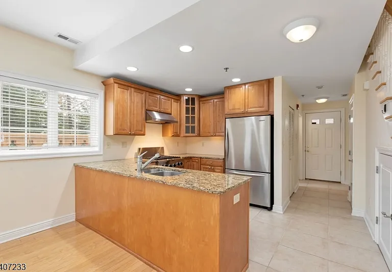 453A Springfield Ave — Photo 5