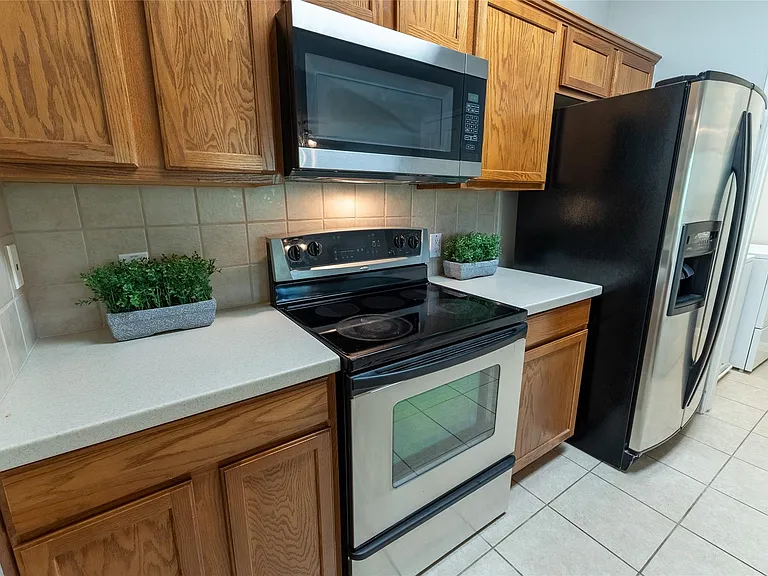 6607 Lake Woodlands Dr #624 — Photo 8