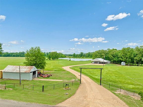 2nd image of 1299 County Road 16590