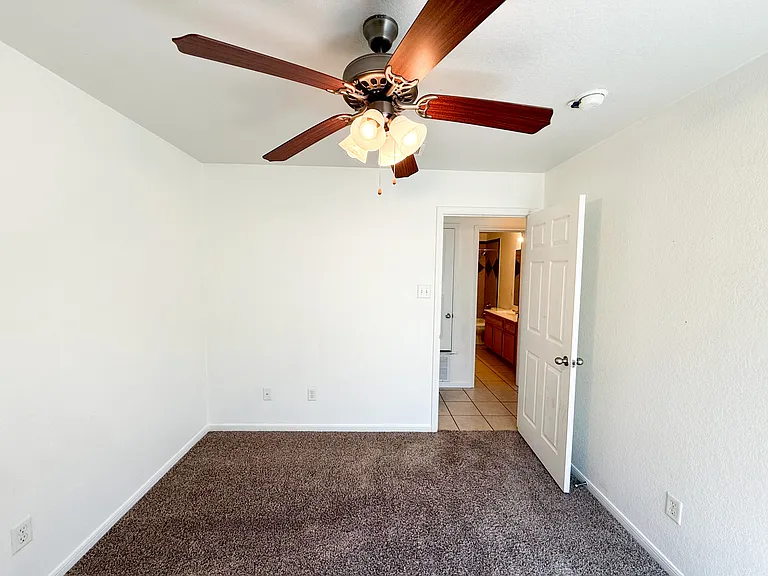 1202 Cinch Dr #A — Photo 17