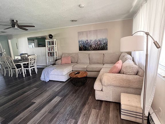 3rd image of 33294 Wandring Ln