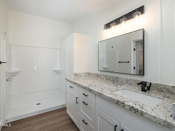 5th image of 9722 E EMPRESS Avenue