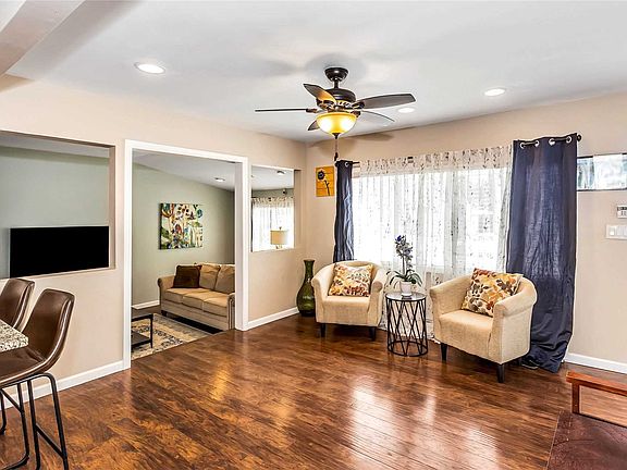 4th image of 305 Ferndale Ct