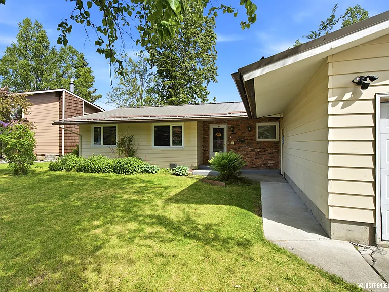 4227 James Dr — Photo 4