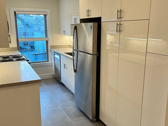 2nd image of 566 Vallejo St #W-24