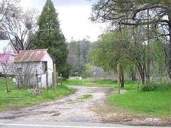 4th image of 23550 Pleasant Valley Rd
