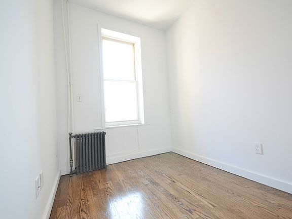 5th image of 488 Metropolitan Ave