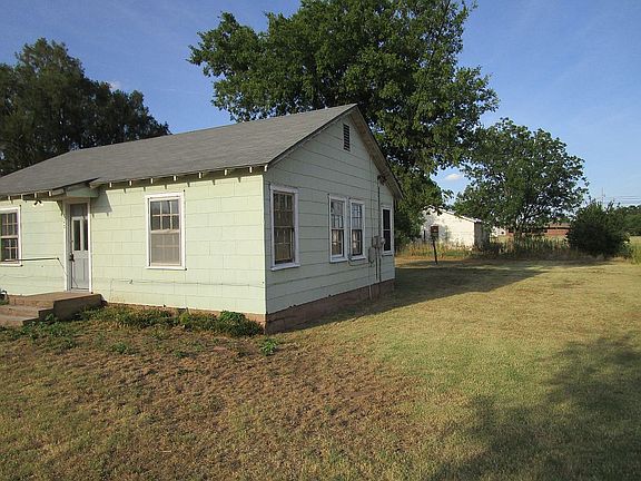 3rd image of 620 N Munday Ave