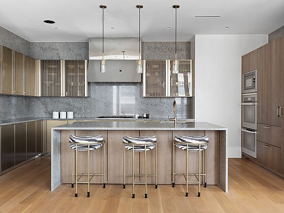 5th image of 601 Washington St APT 3W