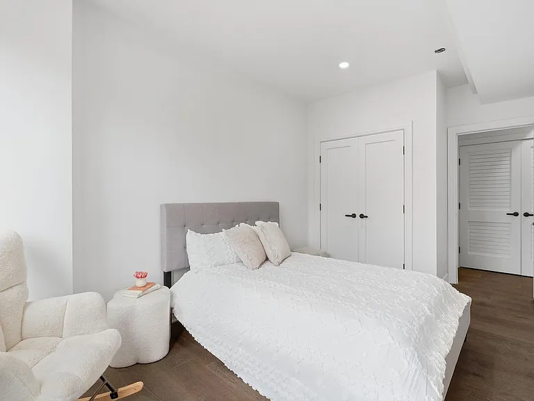 9 Minerva St #2 — Photo 24