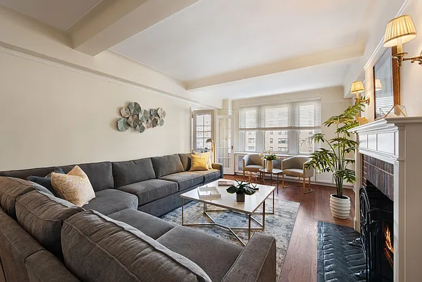 Sold by Realty Connect USA | media 3