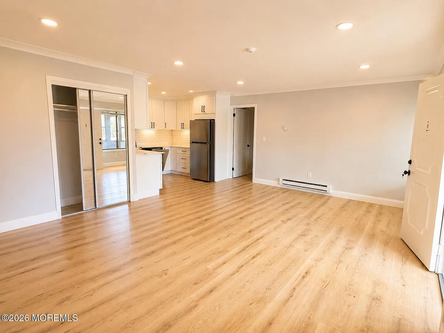 2 bed, 1014 sqft, $2,200 — Photo 4