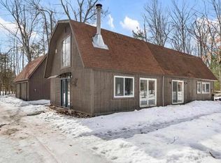 1152 Old School Rd, Indian River, MI 49749