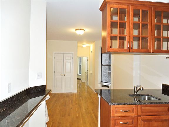 3rd image of 360 W 119th St APT 2B