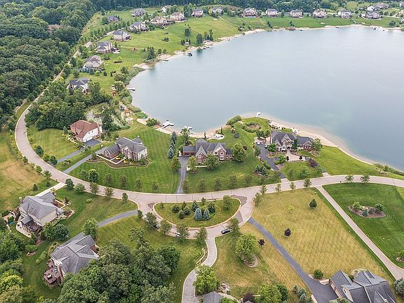 5th image of 1640 Hunters Lake Dr
