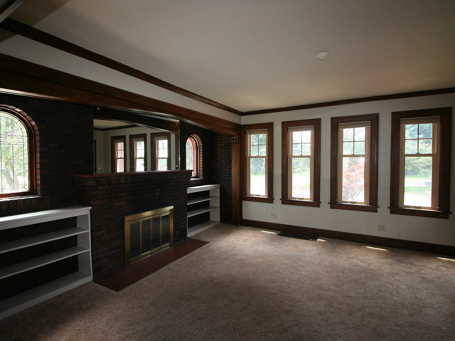 2 bed, 2046 sqft, $1,595 — Photo 2