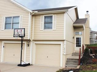 1876 Chickadee Dr, Liberty, MO 64068