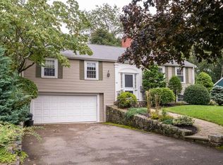 24 Hawthorn Rd, Marblehead, MA 01945