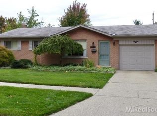 29427 Malvina Dr, Warren, MI 48088