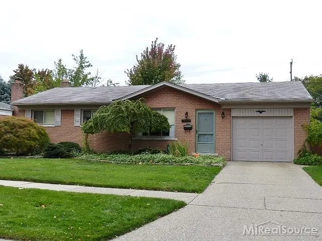 29427 Malvina Dr photo 1