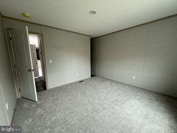 5th image of 119 Bentley Ln