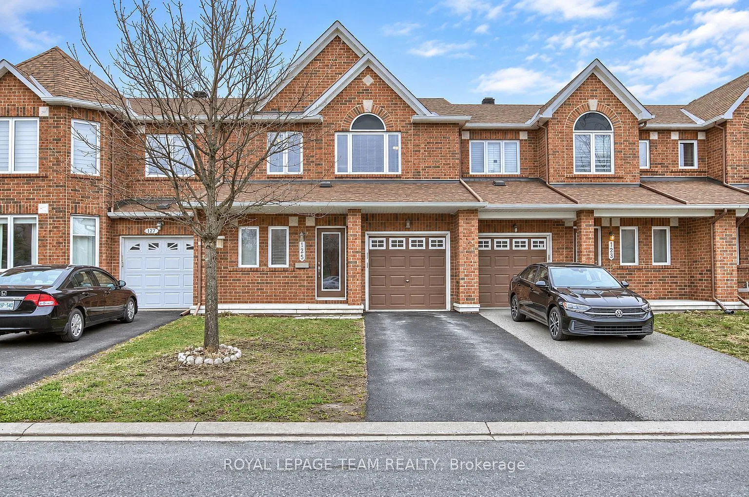 3 bed, $2,700 — Photo 1
