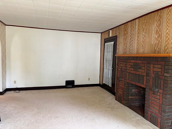 4th image of 328 Miller Ave