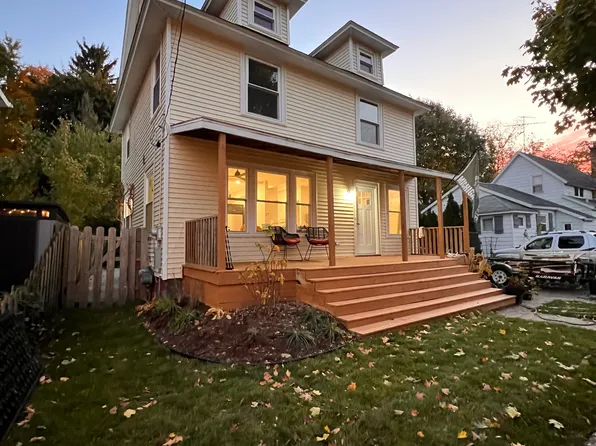 1110 Hope St SE, Grand Rapids, MI 49506