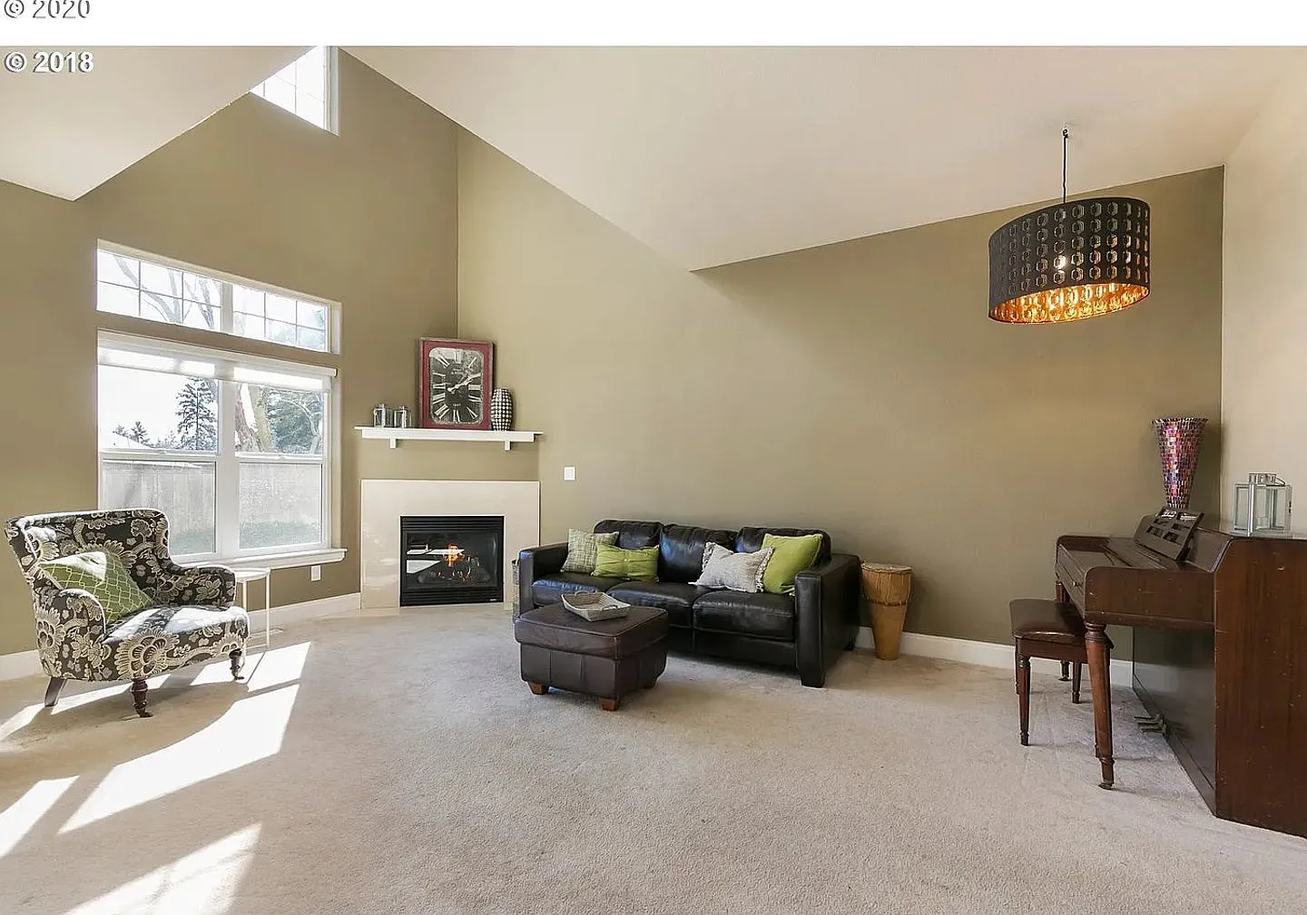 Bright & Spacious 2BR + Loft | Vaulted Ceilings, Fireplace & Deck! — Photo 3