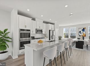 42518 Invergordon Ter, Sterling, VA 20166