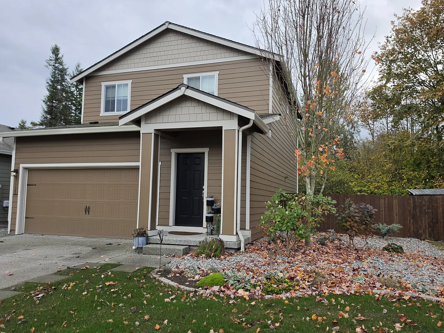3 bed, 1273 sqft, $3,000 — Photo 1