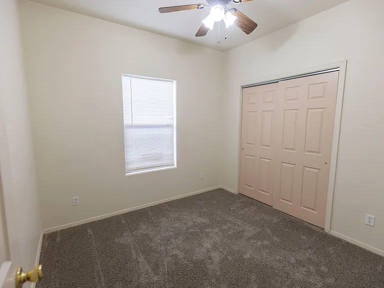 1635 Spruce Ave — Photo 14
