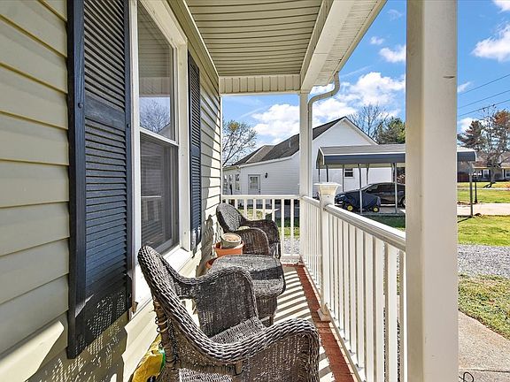 3rd image of 5404 Luge Ct