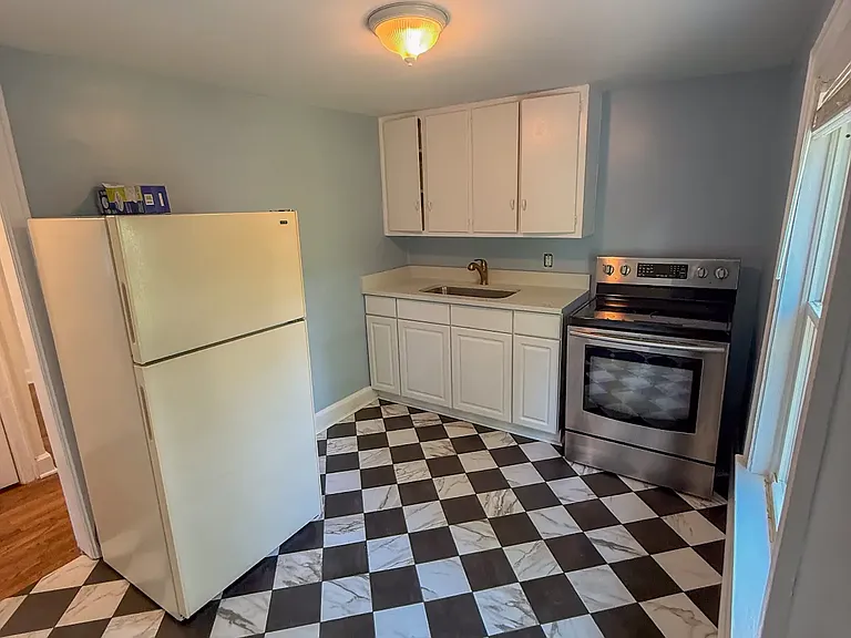 219 Langford Ct — Photo 14