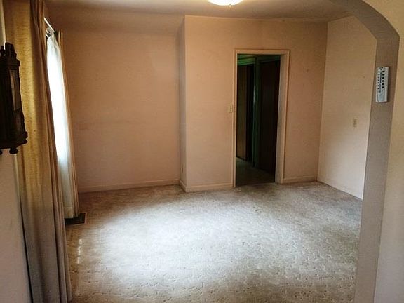 5th image of 1600 Kearney St