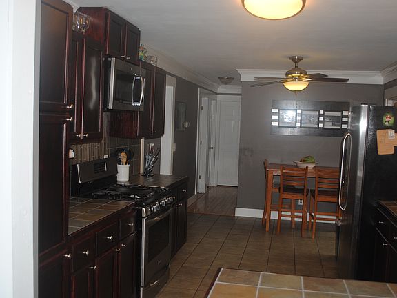 4th image of 37639 Normandale Ave