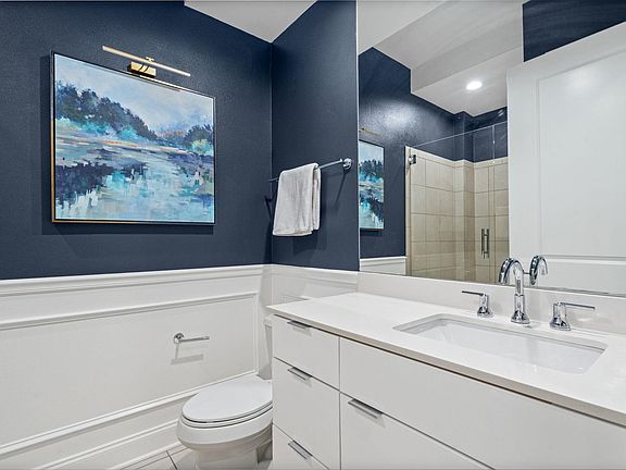 5th image of 717 Riverside Dr #307