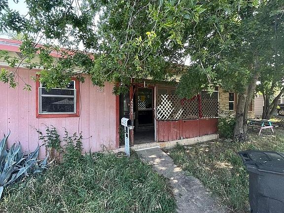 4th image of 203 SANDRA DR