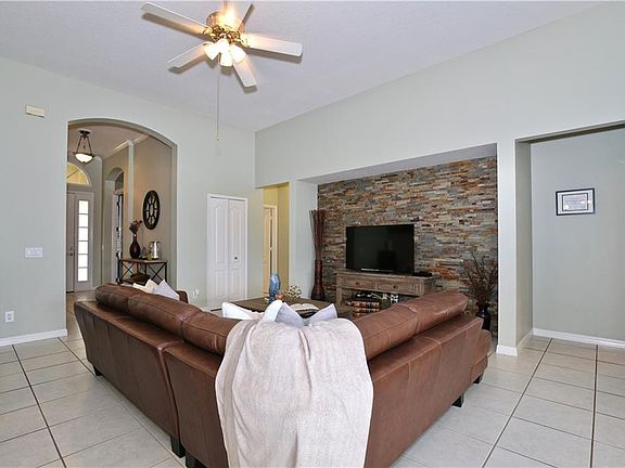5th image of 353 Blue Stone Cir
