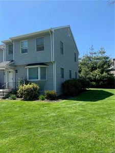51 Edge Hill Ct, Fairfield, CT, 06824